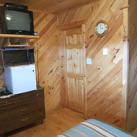 Nine Pine Cottage Miramichi Exterior foto